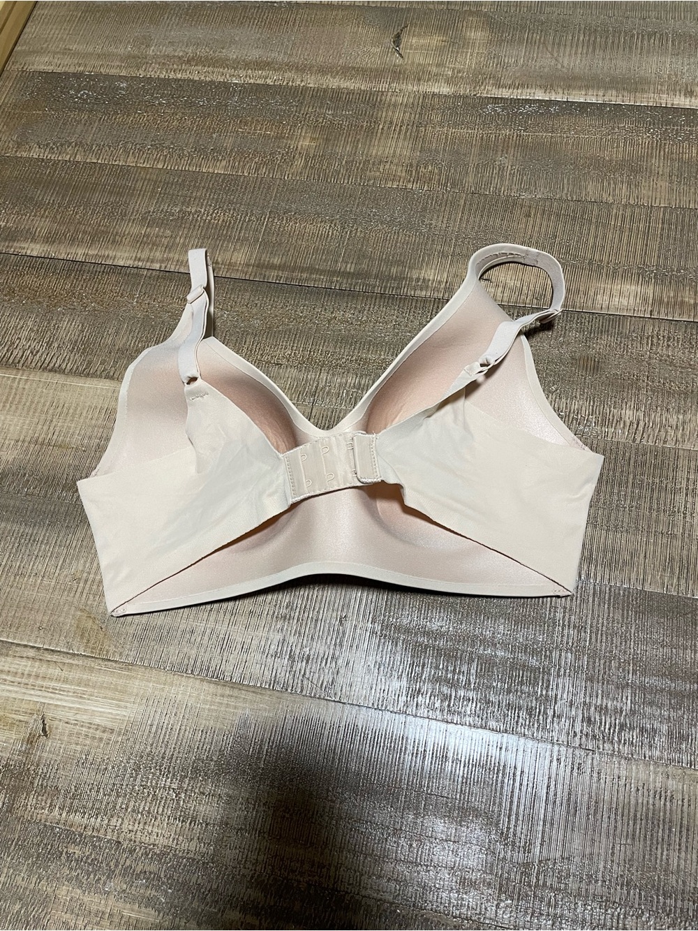 Seamless Nude Wireless Bra - Comfortable Everyday Support - Picture 3 of 4